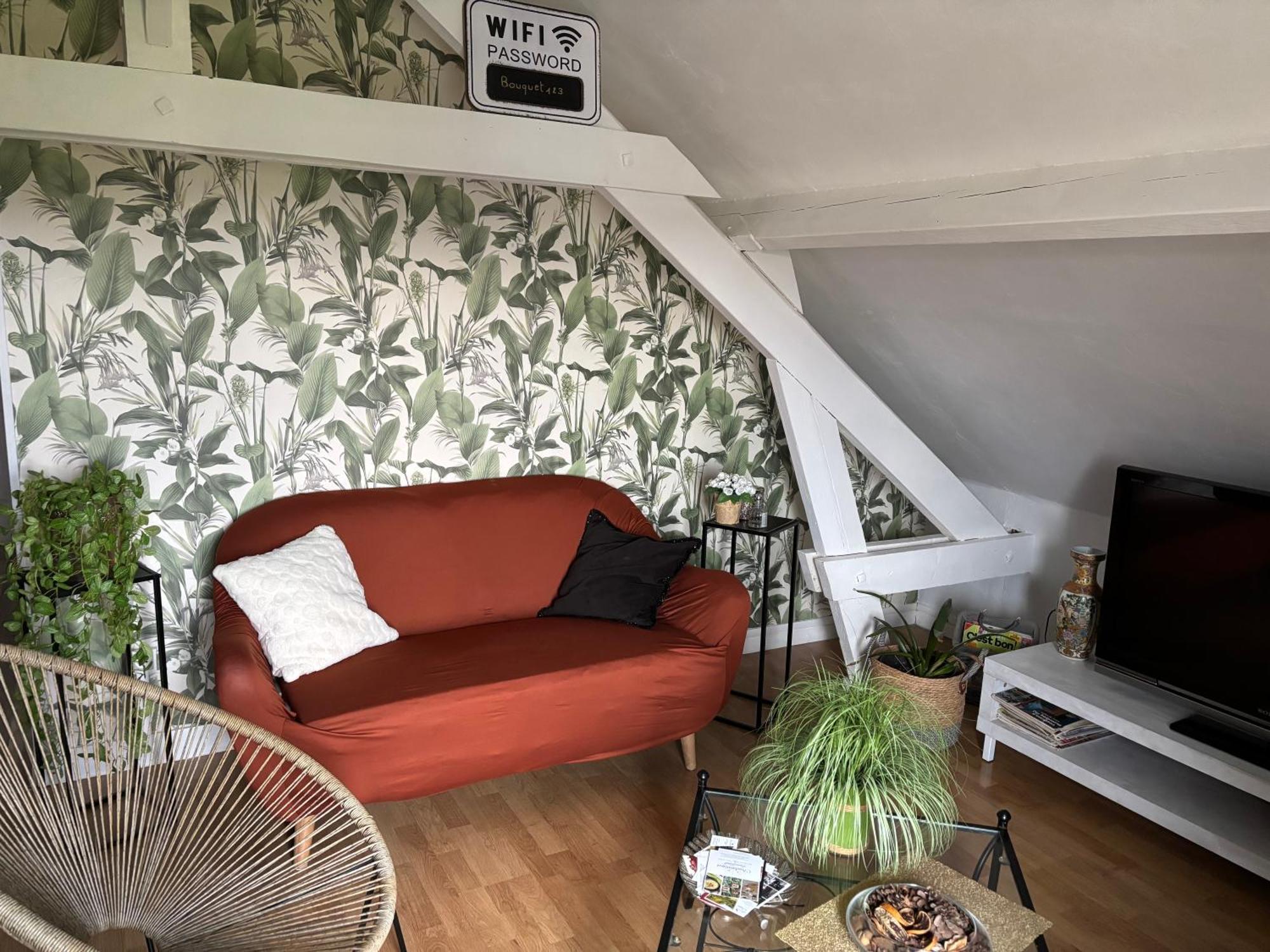 Une Ambiance Cosy Avec Jardin Privatif Nassandres エクステリア 写真
